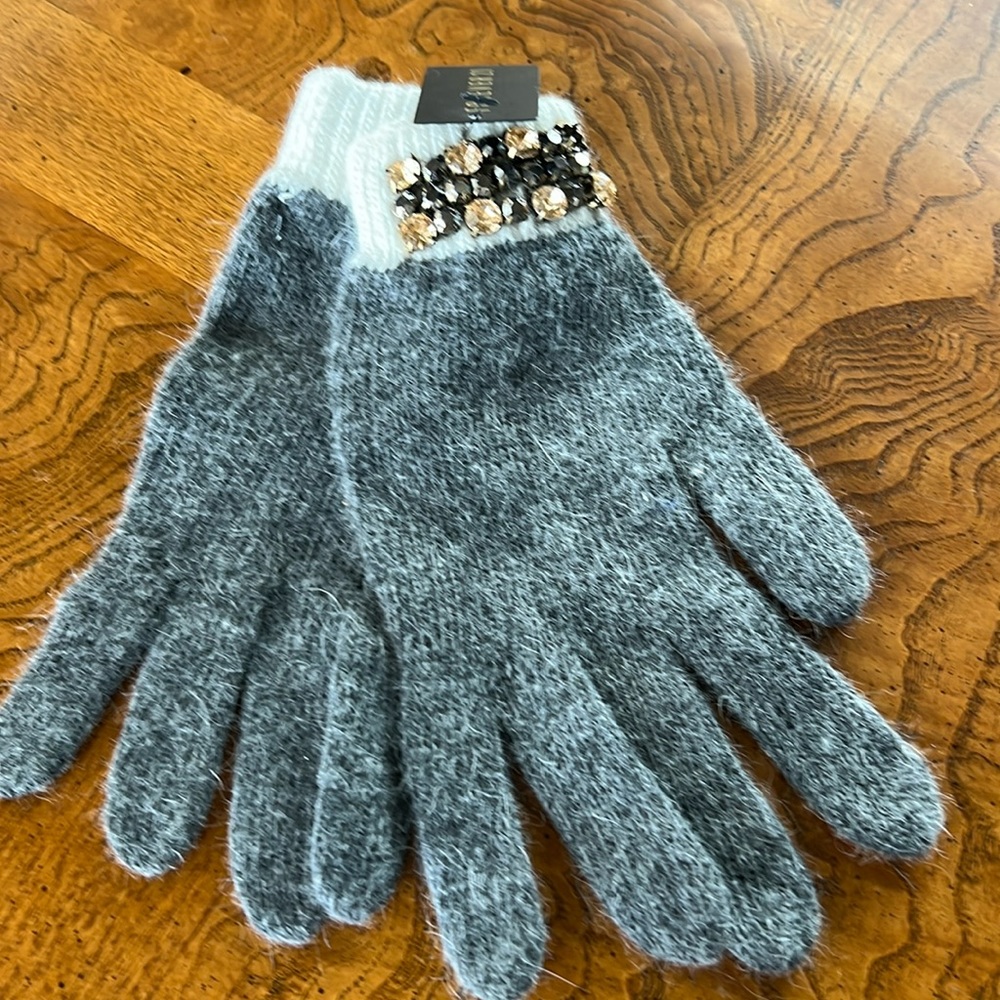 Forever 21 Gloves